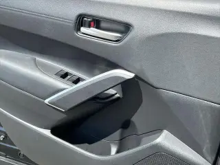 Toyota Corolla Cross 2024 XLE 4dr Crossover