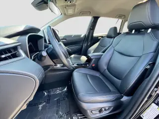 Toyota Corolla Cross 2024 XLE 4dr Crossover
