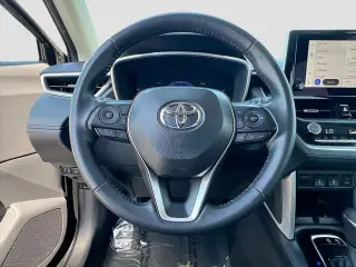 Toyota Corolla Cross 2024 XLE 4dr Crossover
