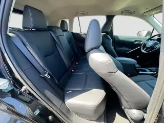 Toyota Corolla Cross 2024 XLE 4dr Crossover