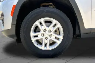 Jeep Grand Cherokee 2023 4x2 Laredo 4dr SUV