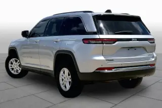 Jeep Grand Cherokee 2023 4x2 Laredo 4dr SUV
