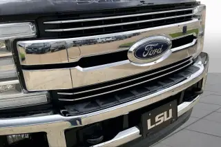Ford F-250 Super Duty 2019 4x4 Lariat 4dr Crew Cab 6.8 ft. SB Pickup