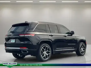 Jeep Grand Cherokee 2023 4x4 Summit 4dr SUV