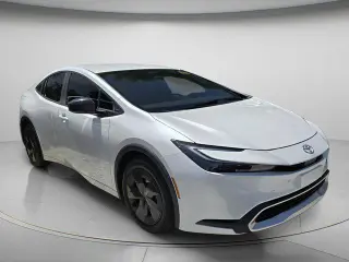 Toyota Prius Plug-in Hybrid 2025 SE 4dr Hatchback