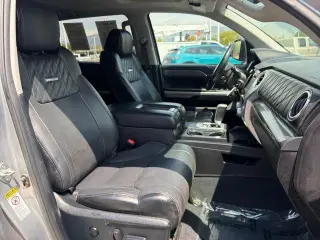 Toyota Tundra 2015 4x4 Platinum 4dr CrewMax Cab Pickup SB (5.7L V8 FFV)