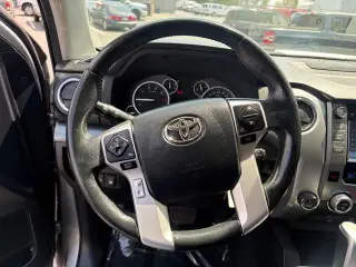 Toyota Tundra 2015 4x4 Platinum 4dr CrewMax Cab Pickup SB (5.7L V8 FFV)