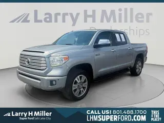 Toyota Tundra 2015 4x4 Platinum 4dr CrewMax Cab Pickup SB (5.7L V8 FFV)