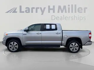 Toyota Tundra 2015 4x4 Platinum 4dr CrewMax Cab Pickup SB (5.7L V8 FFV)