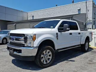 Ford F-250 Super Duty 2017 4x4 XLT 4dr Crew Cab 8 ft. LB Pickup