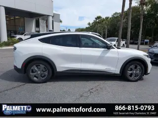 Ford Mustang Mach-E 2023 Select 4dr SUV
