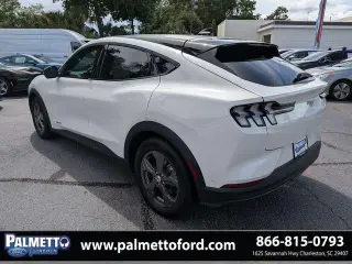 Ford Mustang Mach-E 2023 Select 4dr SUV