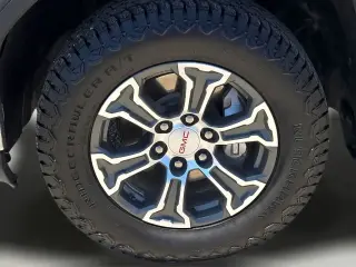 GMC Sierra 1500 2025 4x2 SLT 4dr Crew Cab 5.8 ft. SB