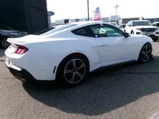 Ford Mustang 2024 EcoBoost Premium 2dr Fastback