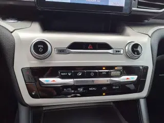 Ford Explorer 2023 XLT 4dr SUV