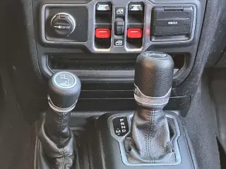 Jeep Wrangler Unlimited 2018 4x4 Sport S 4dr SUV (midyear release)
