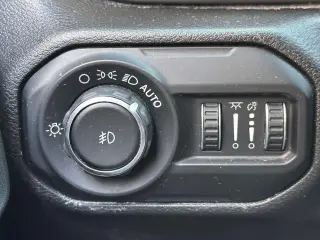 Jeep Wrangler Unlimited 2018 4x4 Sport S 4dr SUV (midyear release)