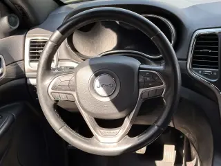 Jeep Grand Cherokee 2019 4x4 Laredo 4dr SUV