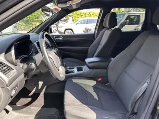 Jeep Grand Cherokee 2019 4x4 Laredo 4dr SUV