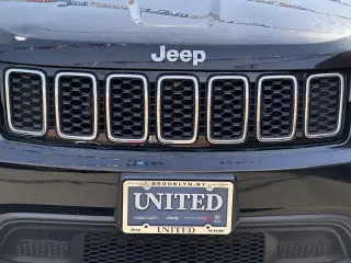 Jeep Grand Cherokee 2019 4x4 Laredo 4dr SUV