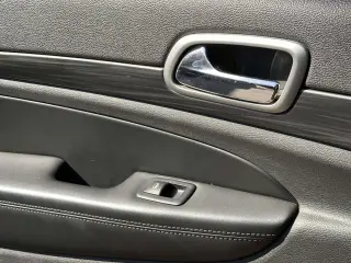 Jeep Grand Cherokee 2019 4x4 Laredo 4dr SUV