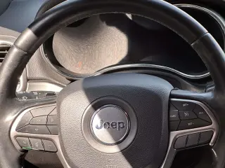 Jeep Grand Cherokee 2019 4x4 Laredo 4dr SUV