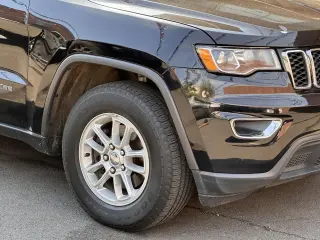 Jeep Grand Cherokee 2019 4x4 Laredo 4dr SUV