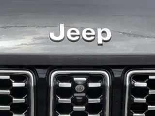 Jeep Grand Cherokee 2022 4x4 Summit 4dr SUV (midyear release)
