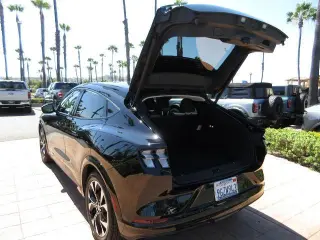 Ford Mustang Mach-E 2023 Premium 4dr SUV