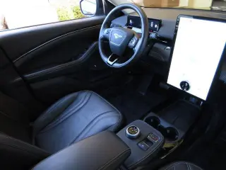 Ford Mustang Mach-E 2023 Premium 4dr SUV