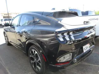 Ford Mustang Mach-E 2023 Premium 4dr SUV