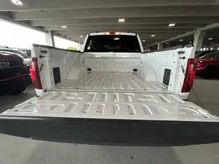 Ford F-150 2025 4x4 XLT 4dr SuperCrew 5.5 ft. SB