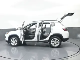 Jeep Compass 2024 4x4 Latitude 4dr SUV
