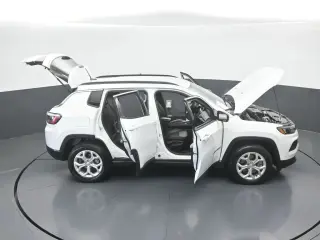 Jeep Compass 2024 4x4 Latitude 4dr SUV