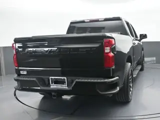 Chevrolet Silverado 1500 2022 4x2 Custom 4dr Crew Cab 5.8 ft. SB