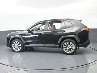 Toyota RAV4 2025 XLE Premium 4dr SUV