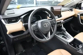 Toyota RAV4 2025 XLE Premium 4dr SUV