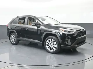 Toyota RAV4 2025 XLE Premium 4dr SUV