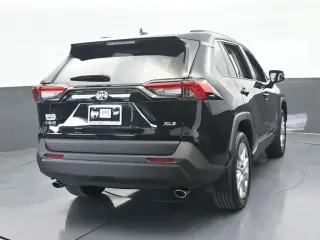 Toyota RAV4 2025 XLE Premium 4dr SUV