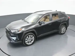 Toyota RAV4 2025 XLE Premium 4dr SUV