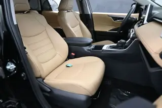 Toyota RAV4 2025 XLE Premium 4dr SUV