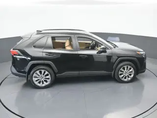 Toyota RAV4 2025 XLE Premium 4dr SUV