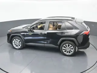 Toyota RAV4 2025 XLE Premium 4dr SUV