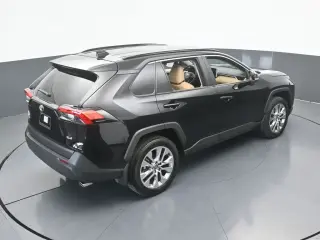 Toyota RAV4 2025 XLE Premium 4dr SUV