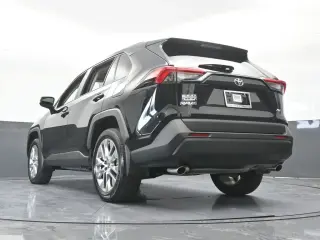 Toyota RAV4 2025 XLE Premium 4dr SUV