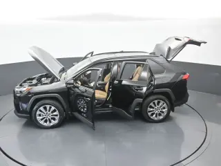 Toyota RAV4 2025 XLE Premium 4dr SUV
