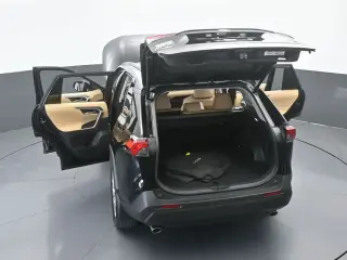 Toyota RAV4 2025 XLE Premium 4dr SUV