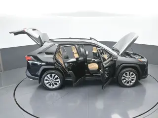 Toyota RAV4 2025 XLE Premium 4dr SUV