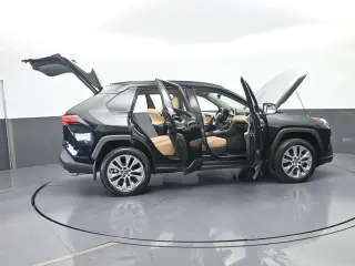 Toyota RAV4 2025 XLE Premium 4dr SUV