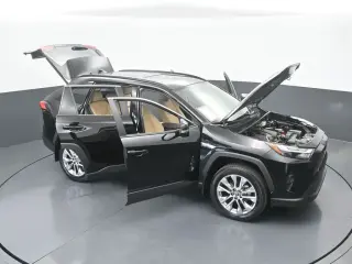 Toyota RAV4 2025 XLE Premium 4dr SUV
